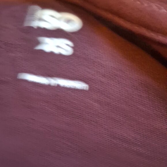 Brand new dark red long sleeve - Picture 2 of 3